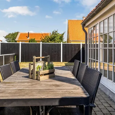 Verner - 990m From The Sea By Interhome